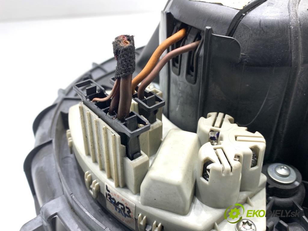 BMW E71 SUV 2008 225 kW xDrive 35 i 2979 ventilátor kúrenia 990877L