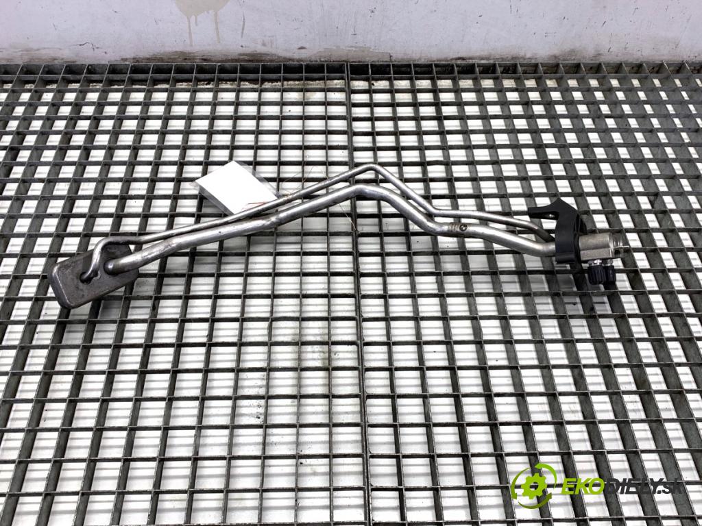 BMW E71 SUV 2008 225 kW xDrive 35 i 2979 rúrka klimatizace 6945725 (Trubka klimatizace)