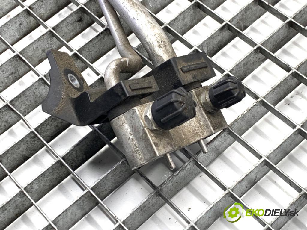 BMW E71 SUV 2008 225 kW xDrive 35 i 2979 rúrka klimatizácie 6945725 (Rúrka klimatizácie)