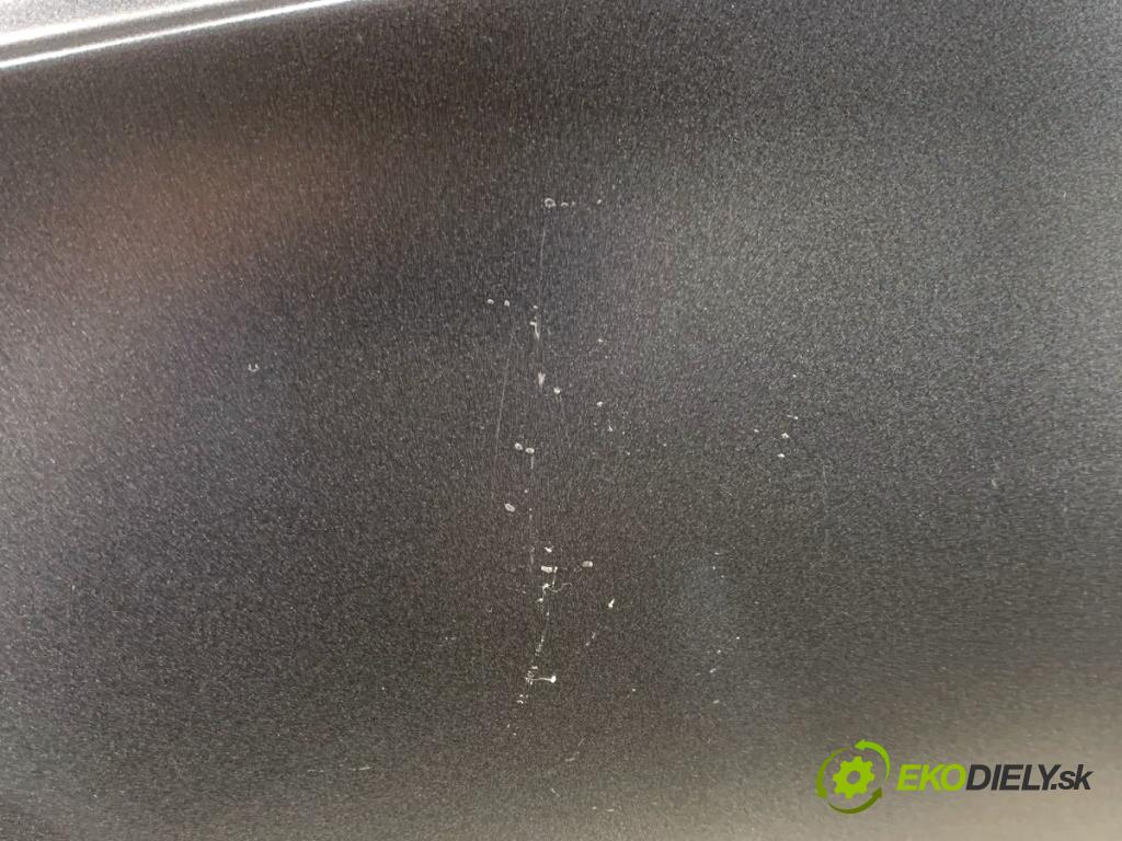 AUDI A7 4G liftback 2015 412 kW RS7 quattro 3993 Dvere pravy predný LX7A