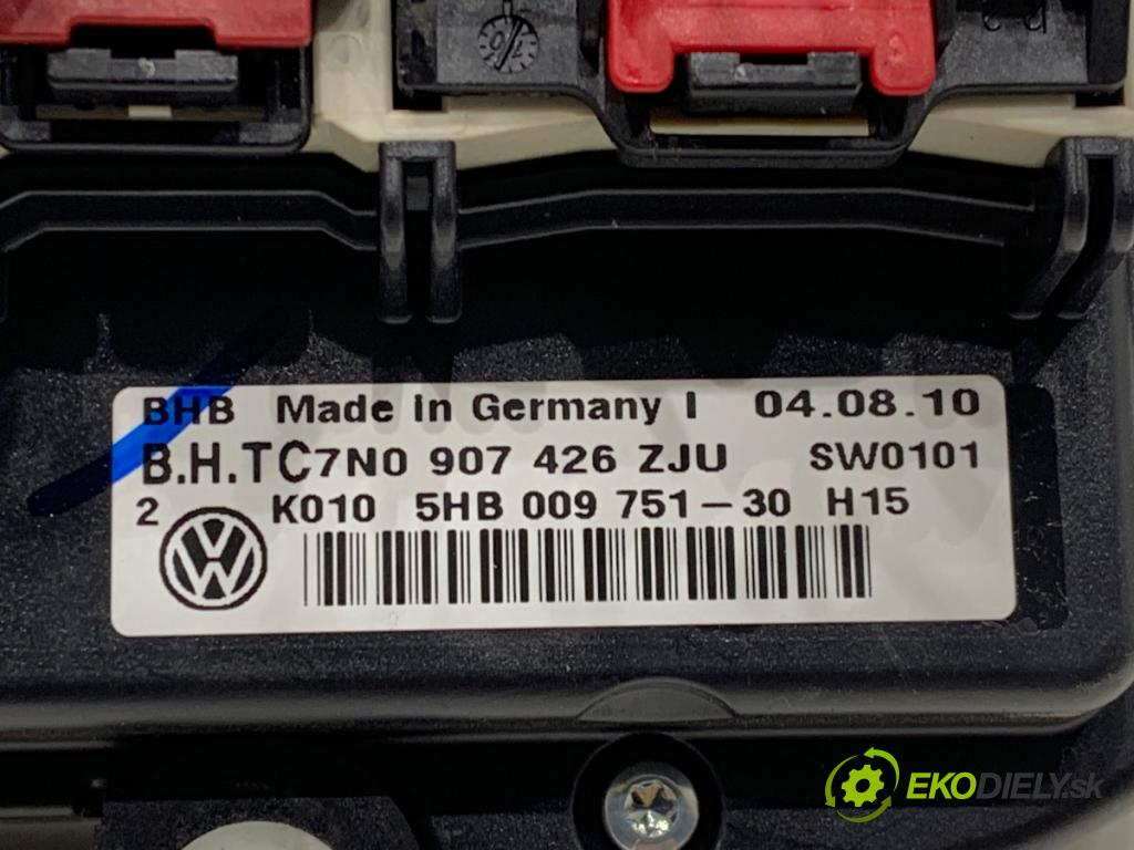 VW CADDY III Nadwozie pełne/minivan 2010 75 kW 1.6 TDI 1598 Panel ovládania kúrenia 7N0907426 (Prepínacie páčky pod volantom)