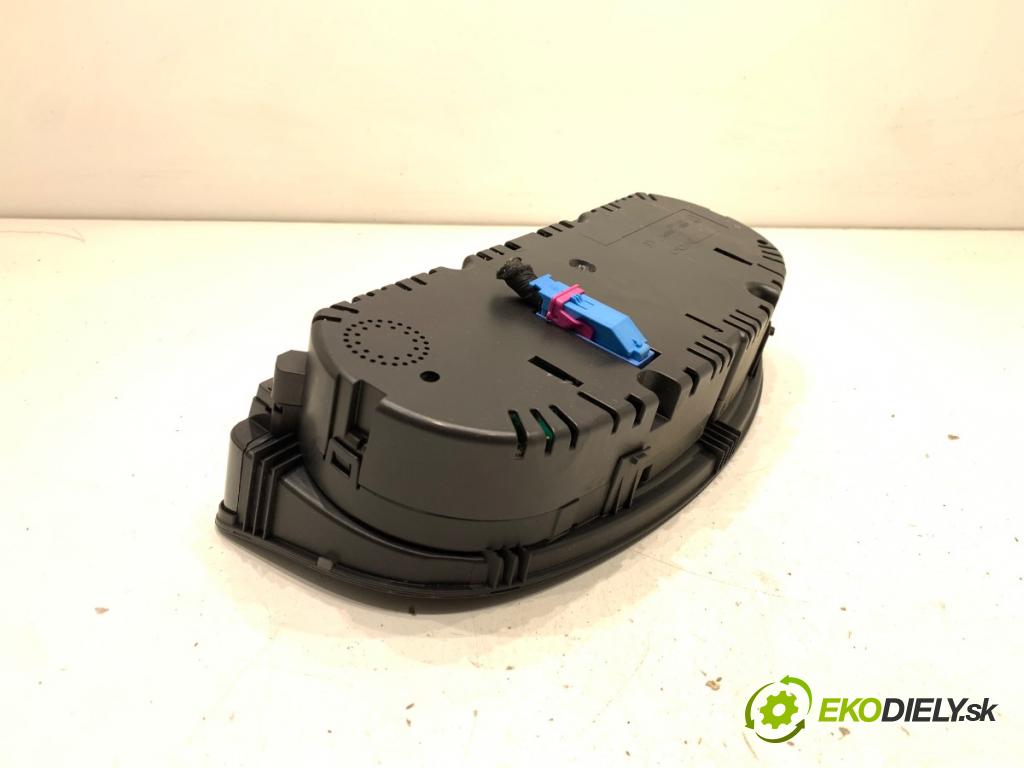 VW CADDY III Nadwozie pełne/minivan 2010 75 kW 1.6 TDI 1598 Prístrojovka 2K0920865A (Prístrojová doska)