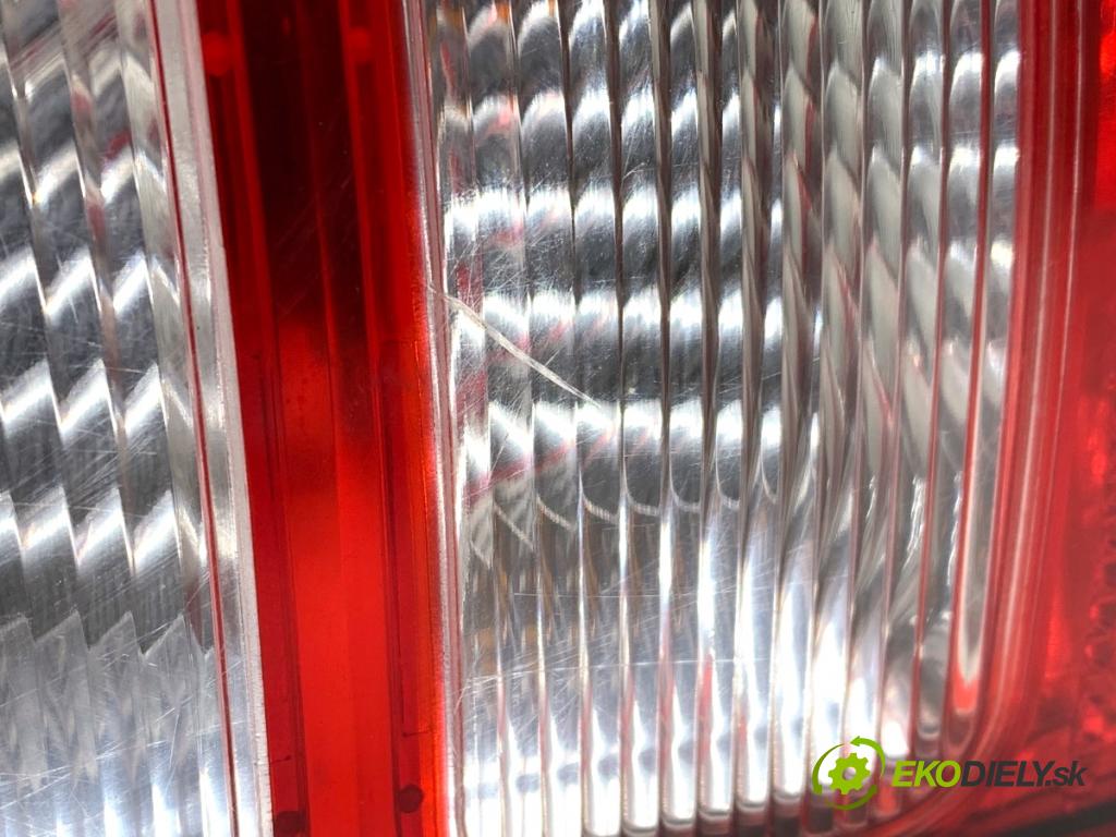 VW CADDY III Nadwozie pełne/minivan 2010 75 kW 1.6 TDI 1598 Svetlo pravy zad