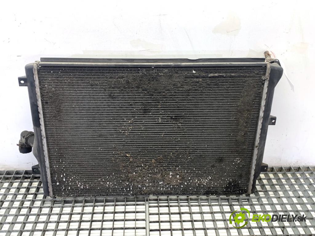 VW CADDY III Nadwozie pełne/minivan 2010 75 kW 1.6 TDI 1598 chladič vody 1K0121251DM (Vodní chladič)