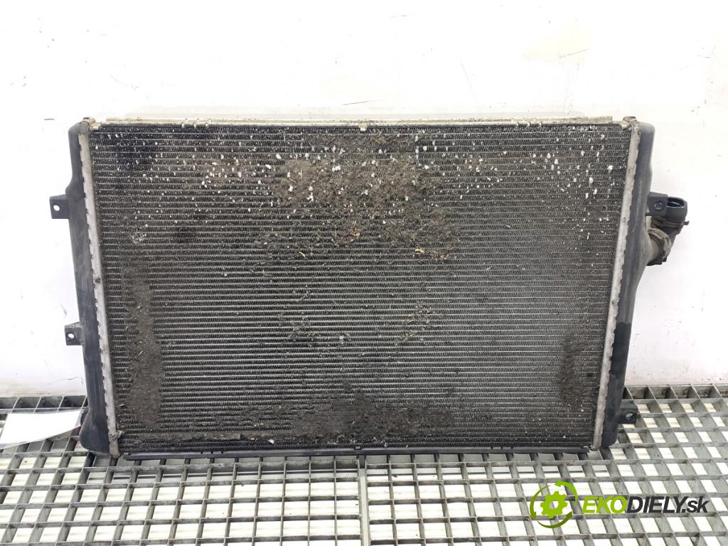 VW CADDY III Nadwozie pełne/minivan 2010 75 kW 1.6 TDI 1598 chladič vody 1K0121251DM (Vodní chladič)