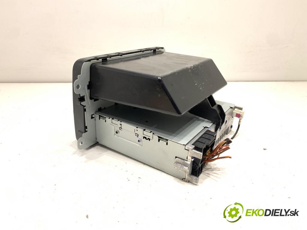 VW CADDY III Nadwozie pełne/minivan 2010 75 kW 1.6 TDI 1598 RADIO 5K0035156 (Audio zariadenie)