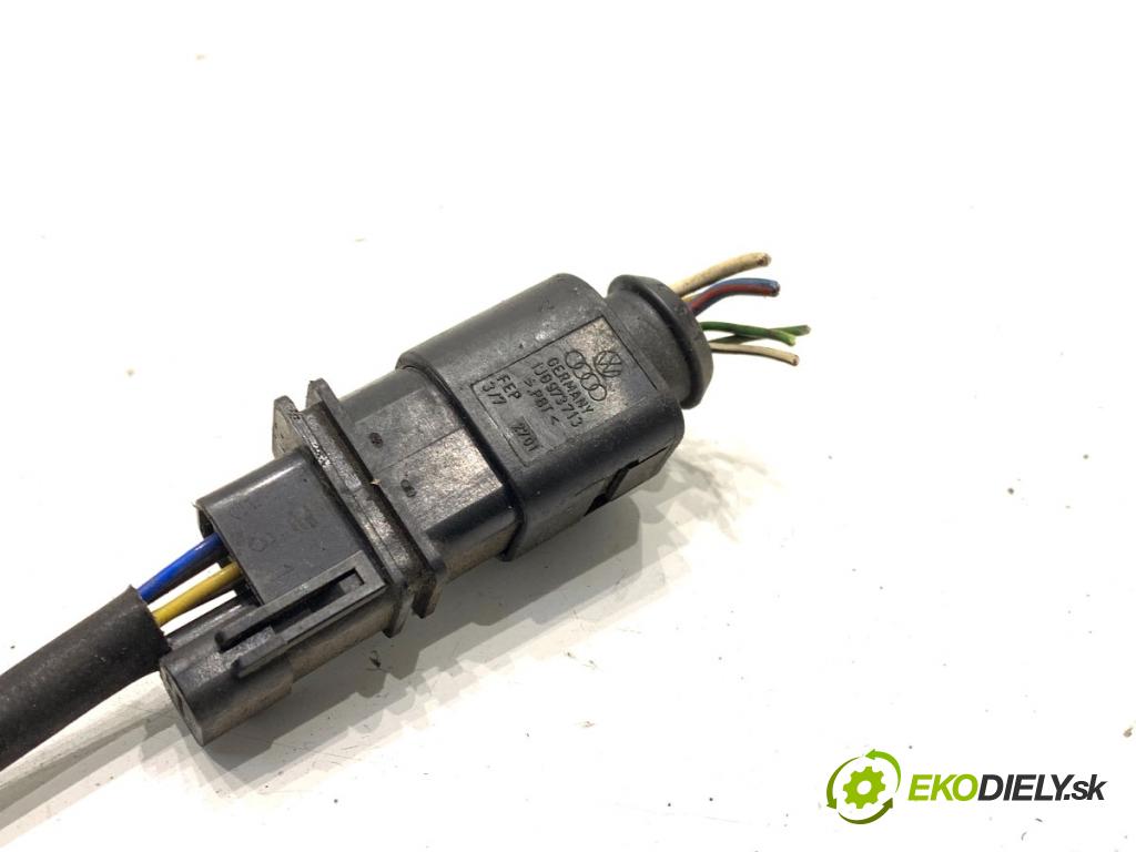 VW CADDY III Nadwozie pełne/minivan 2010 75 kW 1.6 TDI 1598 sonda lambda predný 03L906262A (Lambda sonda)