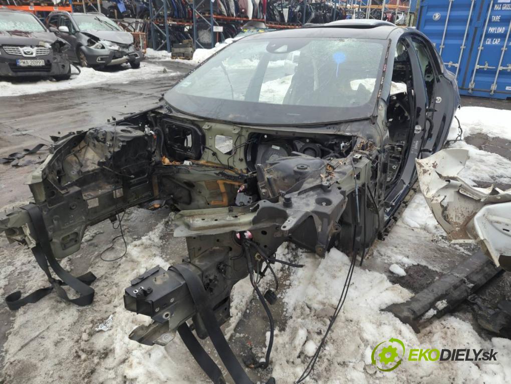 VOLVO S90 II sedan 2019 223 kW T8 Hybrid AWD 1969 KAROSERIA ČTVRŤÁK blatník práh střecha PODŁUŻNICA