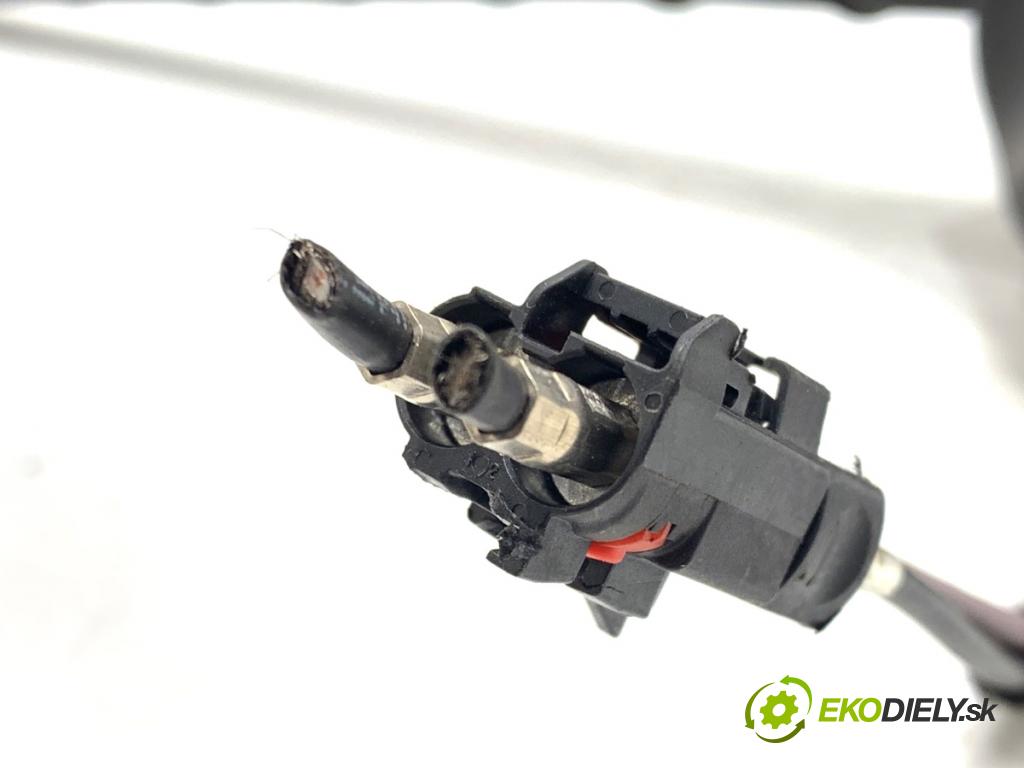 FORD ECOSPORT SUV 2018 92 kW 1.0 EcoBoost 998 ANTENA GN15-19G461-GD