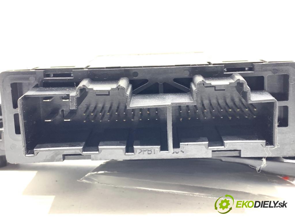 FORD ECOSPORT SUV 2018 92 kW 1.0 EcoBoost 998 Modul Dvere GN15-14B531-AF