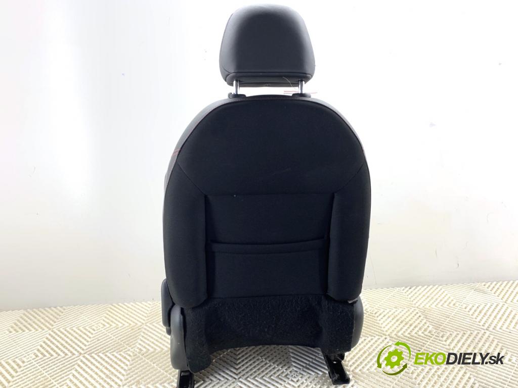 PEUGEOT 2008 I SUV 2018 81 kW 1.2 THP 110 / PureTech 110 1199 Sedadlo ľavy predný