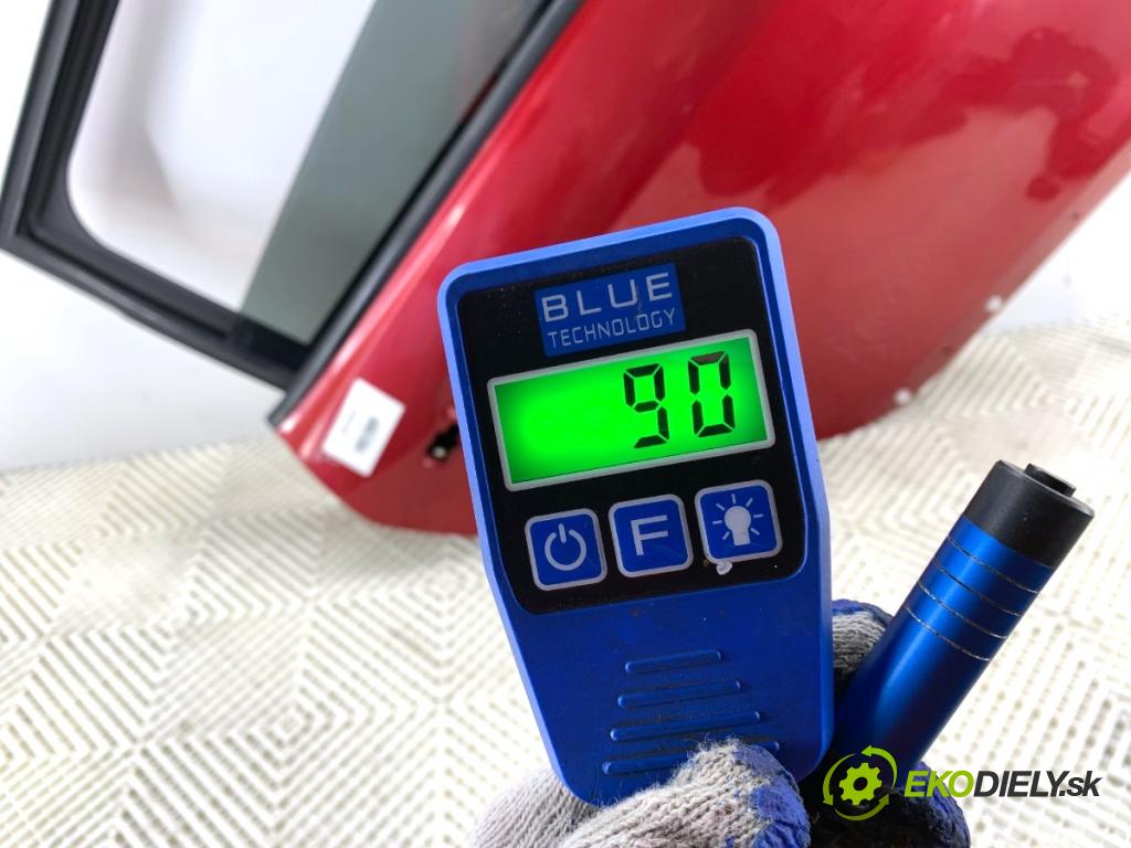 PEUGEOT 2008 I SUV 2018 81 kW 1.2 THP 110 / PureTech 110 1199 Dvere pravy zad LQV