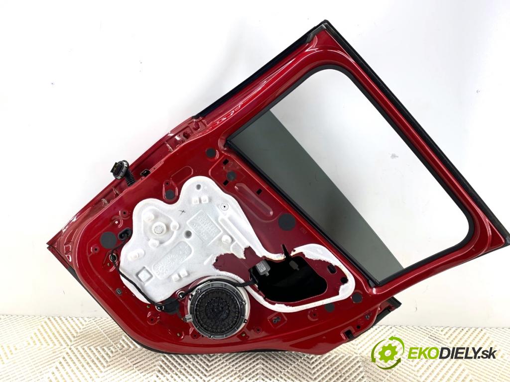 PEUGEOT 2008 I SUV 2018 81 kW 1.2 THP 110 / PureTech 110 1199 Dvere pravy zad LQV