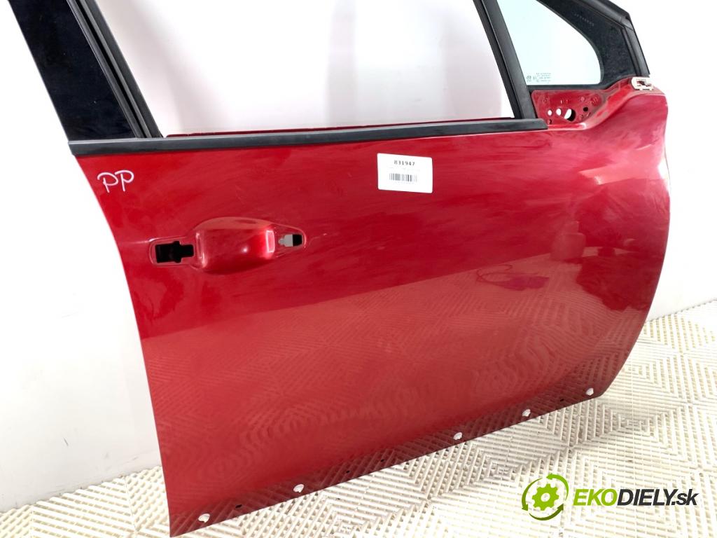 PEUGEOT 2008 I SUV 2018 81 kW 1.2 THP 110 / PureTech 110 1199 Dvere pravy predný LQV
