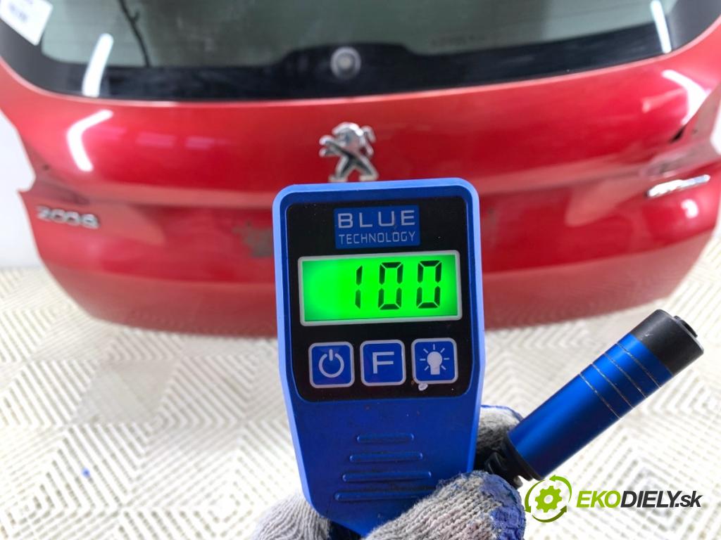 PEUGEOT 2008 I SUV 2018 81 kW 1.2 THP 110 / PureTech 110 1199 kapota zad LQV