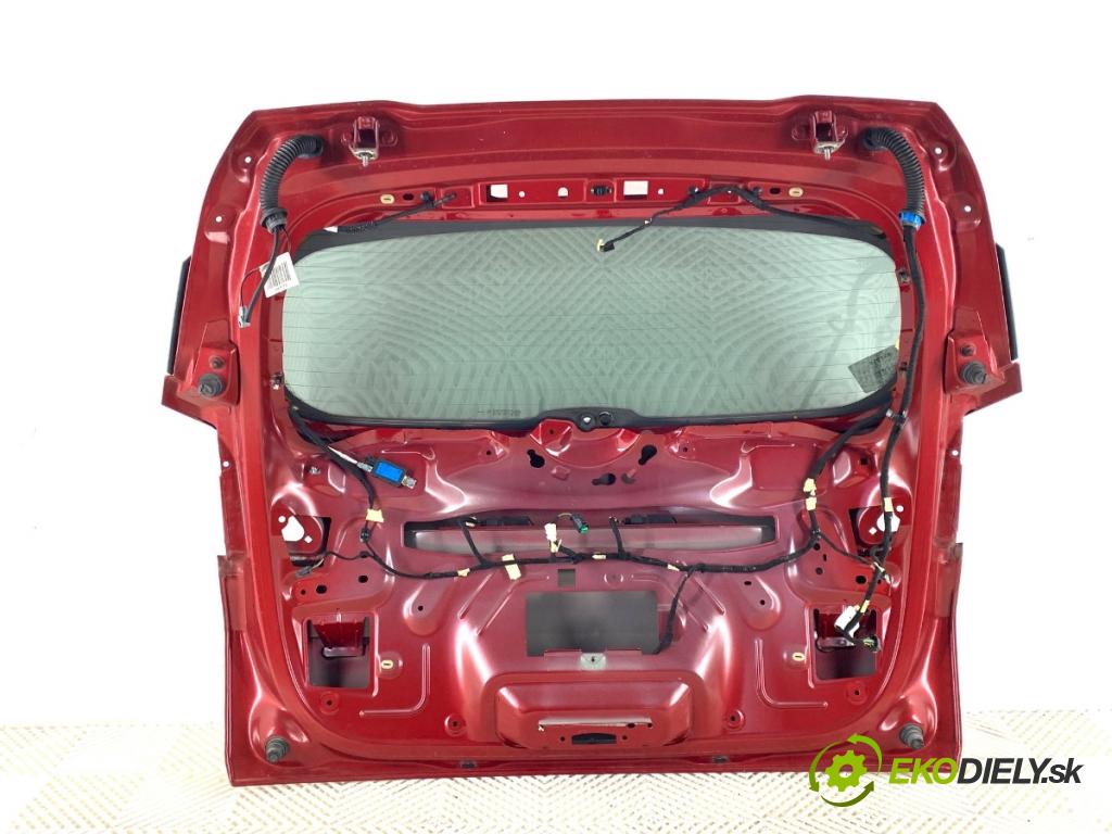 PEUGEOT 2008 I SUV 2018 81 kW 1.2 THP 110 / PureTech 110 1199 kapota zad LQV