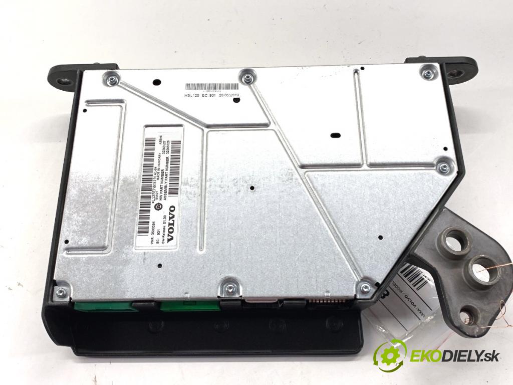 VOLVO S90 II sedan 2019 223 kW T8 Hybrid AWD 1969 Zosilňovač 32265527 3500594 (Zosilňovač)