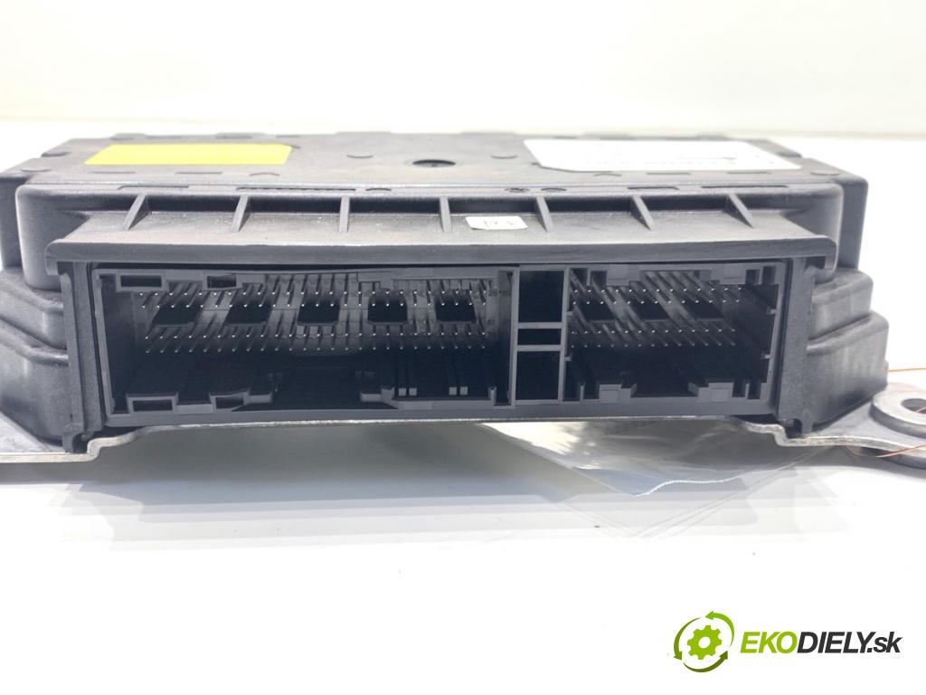 VOLVO S90 II sedan 2019 223 kW T8 Hybrid AWD 1969 senzor airbag  (Snímač)