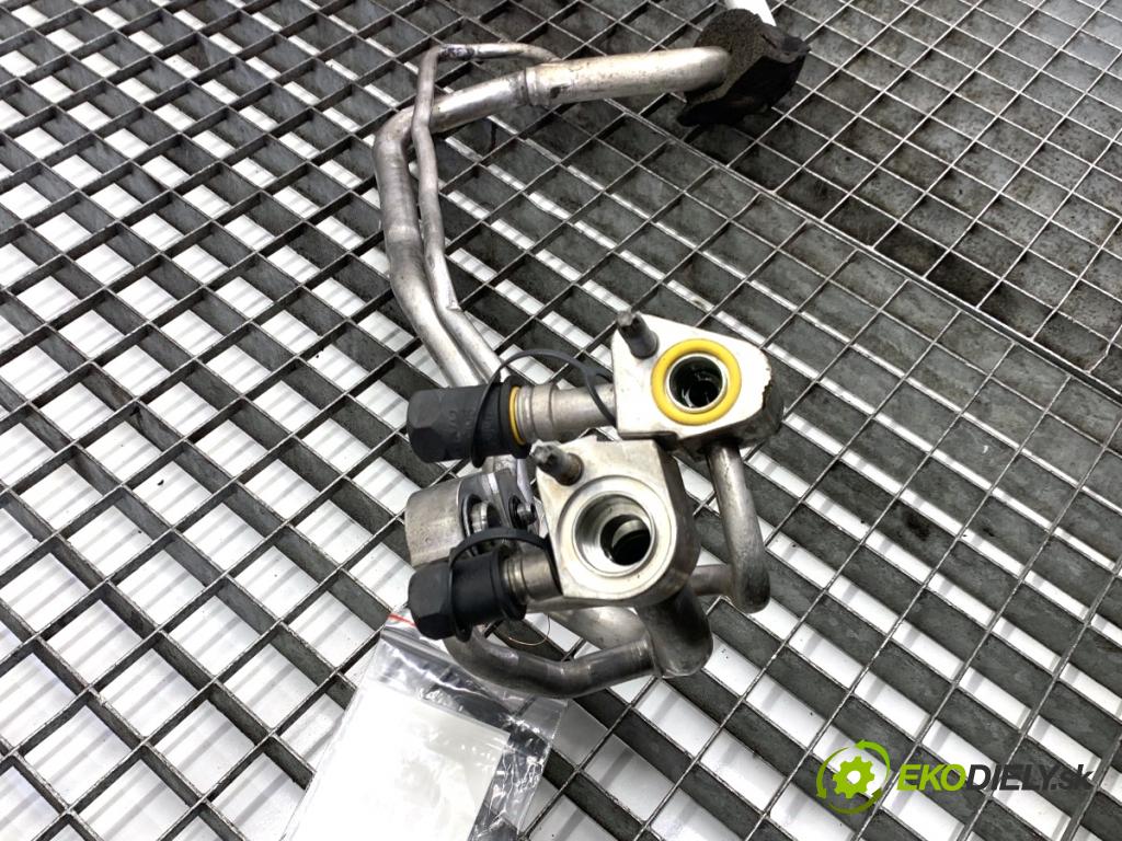 VOLVO S90 II sedan 2019 223 kW T8 Hybrid AWD 1969 rúrka klimatizace 31694260 (Trubka klimatizace)