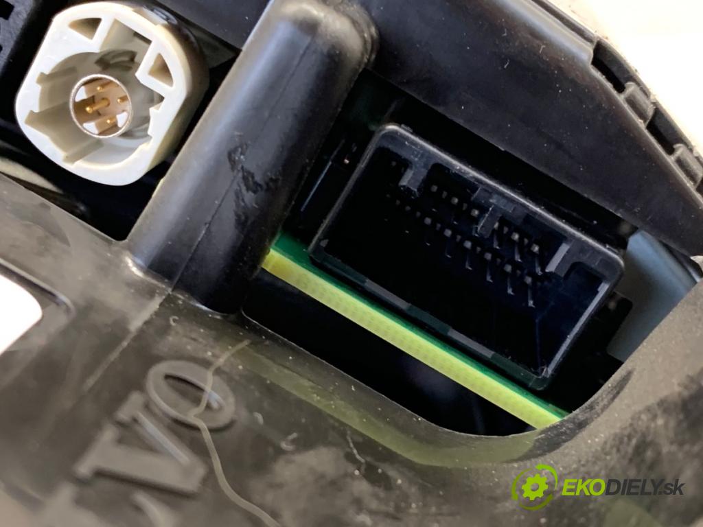 VOLVO S90 II sedan 2019 223 kW T8 Hybrid AWD 1969 Prístrojovka P32210511AA (Prístrojová doska)