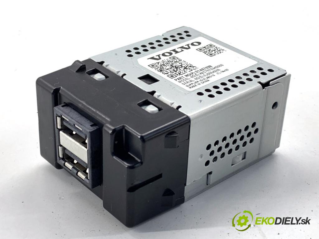 VOLVO S90 II sedan 2019 223 kW T8 Hybrid AWD 1969 HNÍZDO: USB 31407038