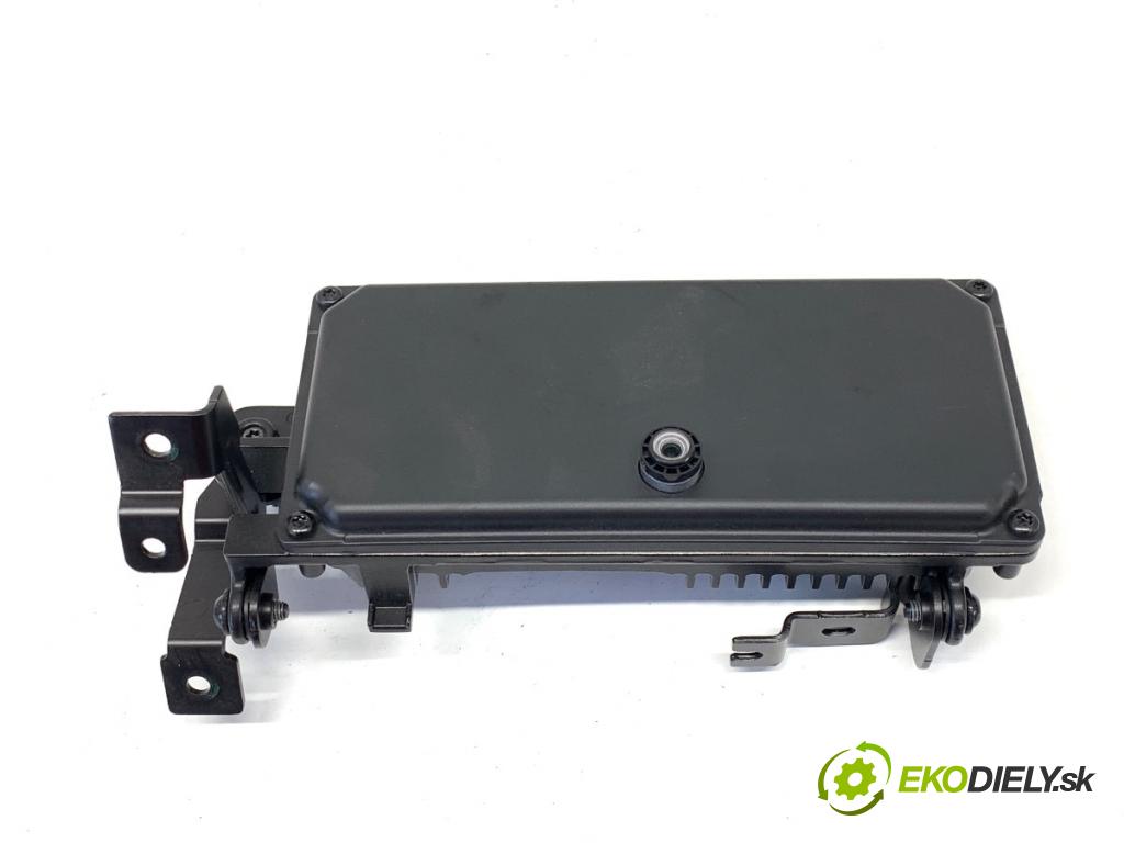 VOLVO S90 II sedan 2019 223 kW T8 Hybrid AWD 1969 KAMERA okna PŘEDNÍ 32209788