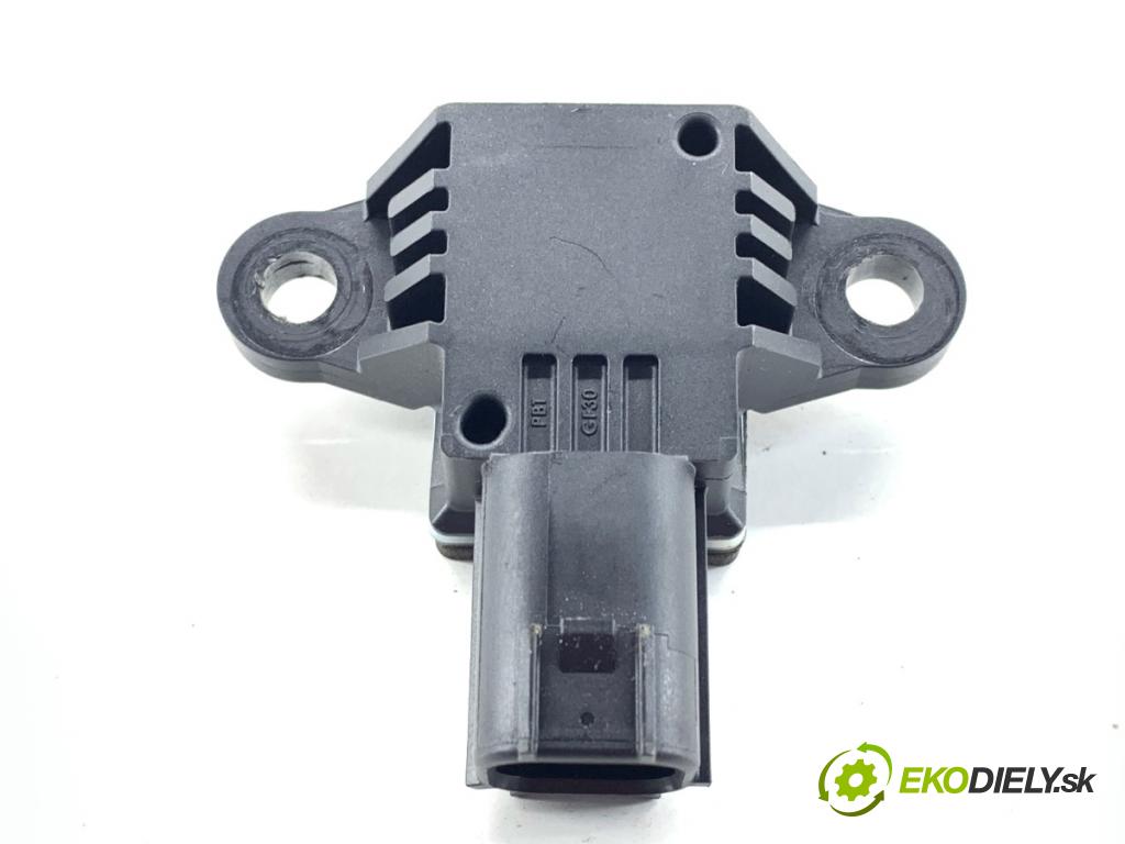 VOLVO S90 II sedan 2019 223 kW T8 Hybrid AWD 1969 Snímač nárazu 31406731 (Snímač nárazu)