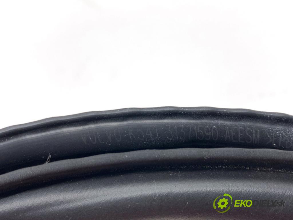 VOLVO S90 II sedan 2019 223 kW T8 Hybrid AWD 1969 tesnenie Dvere zad pravá 31371590 (Karoséria ostatné)