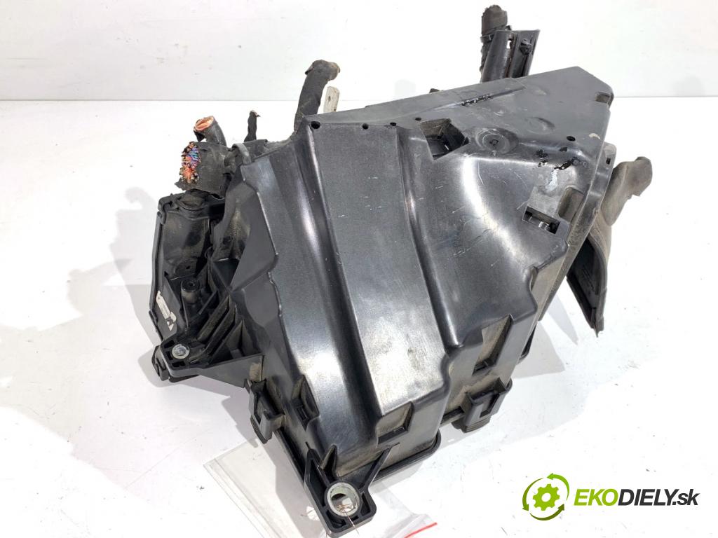 VOLVO S90 II sedan 2019 223 kW T8 Hybrid AWD 1969 Skrinka poistková 31398001 (Poistková skrinka)