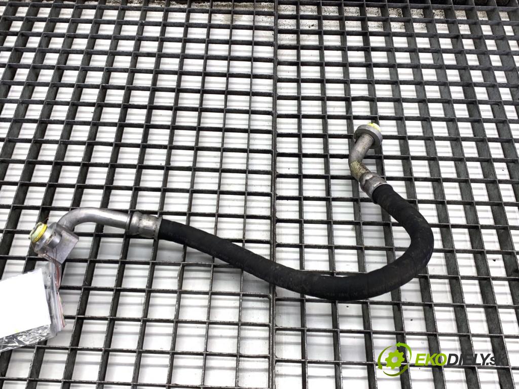 VOLVO S90 II sedan 2019 223 kW T8 Hybrid AWD 1969 rúrka klimatizácie 31369391 (Rúrka klimatizácie)