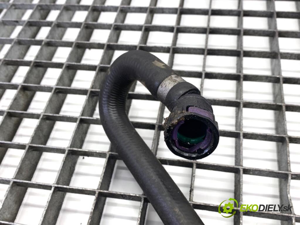 VOLVO S90 II sedan 2019 223 kW T8 Hybrid AWD 1969 Rúra vody 31338404