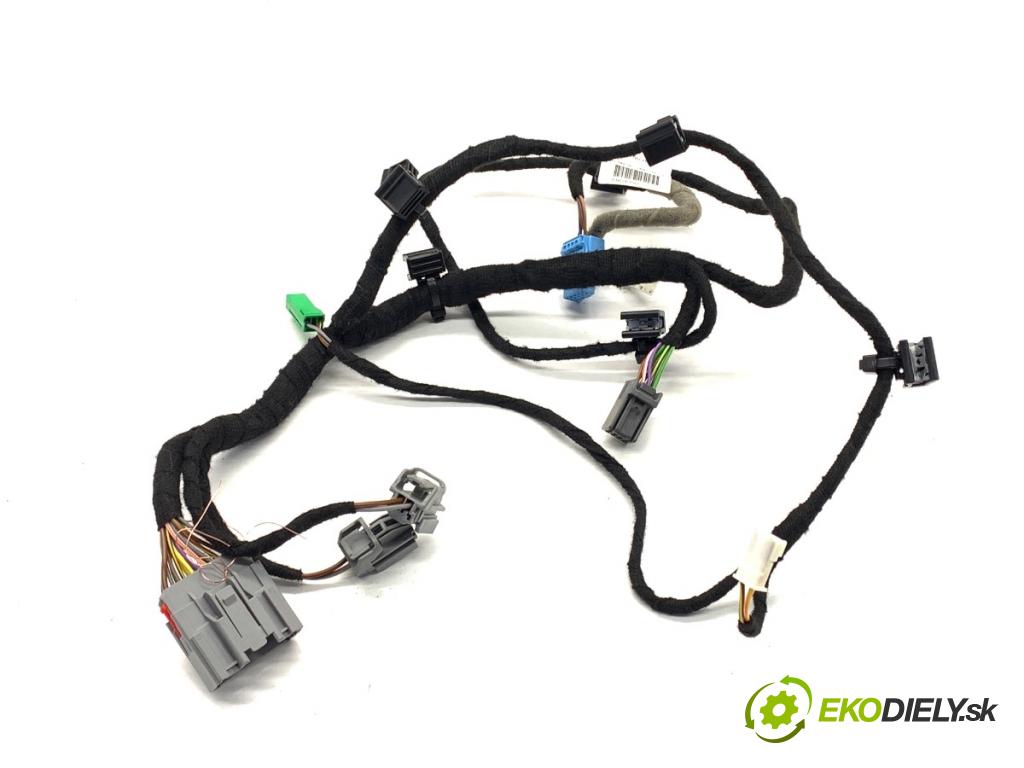 VOLVO S90 II sedan 2019 223 kW T8 Hybrid AWD 1969 káblovačka ZADNÍ dveře přední část pravý 31676197