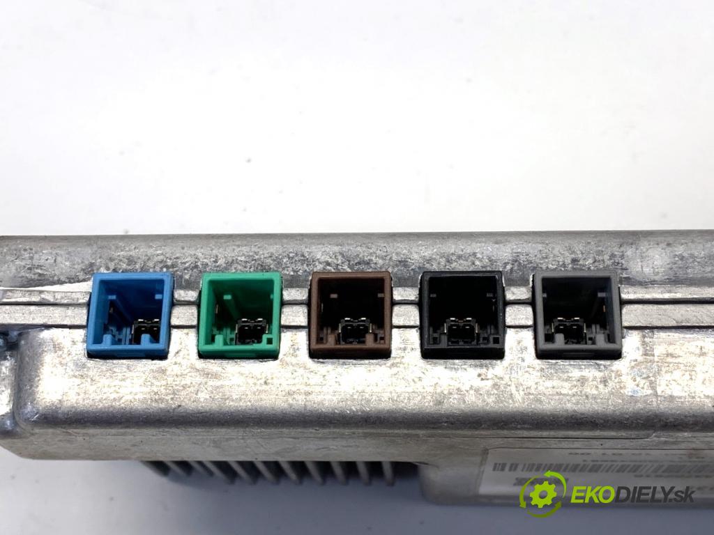 VOLVO S90 II sedan 2019 223 kW T8 Hybrid AWD 1969 modul KAMERY 32243137