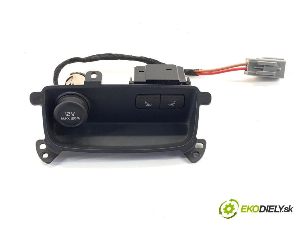 VOLVO S90 II sedan 2019 223 kW T8 Hybrid AWD 1969 Prepínač ohrievania, vyhrievania sedačky 31346786 (Prepínacie páčky pod volantom)