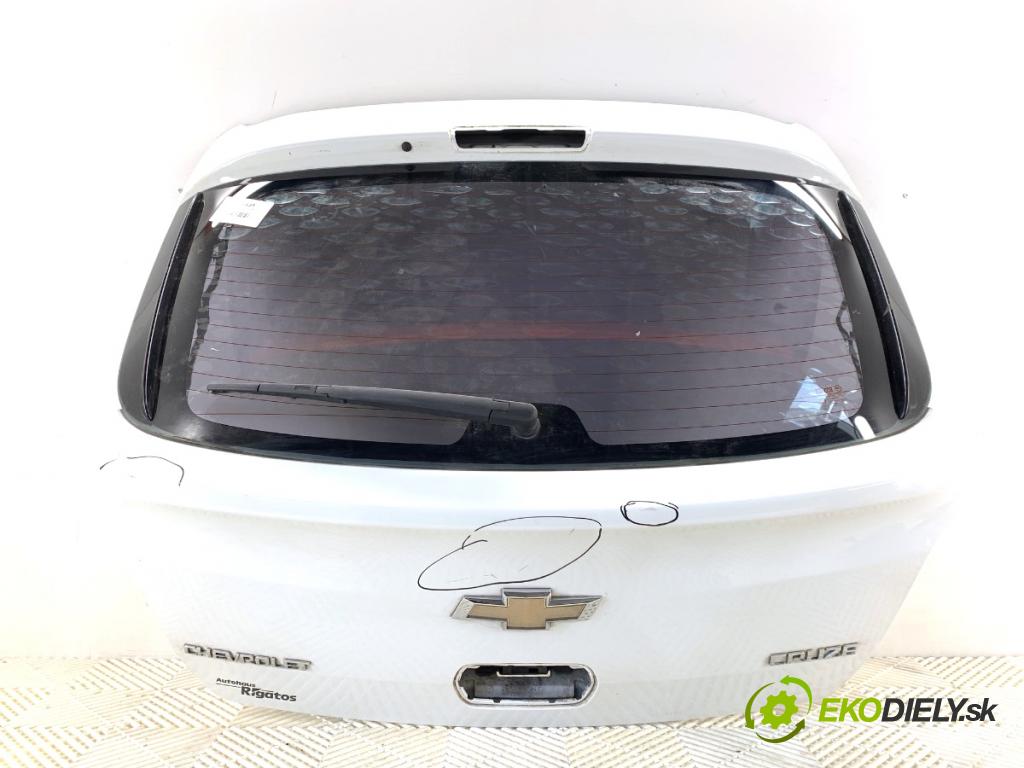 CHEVROLET CRUZE sedan 2013 91 kW 1.6 1598 kapota zad GAZ