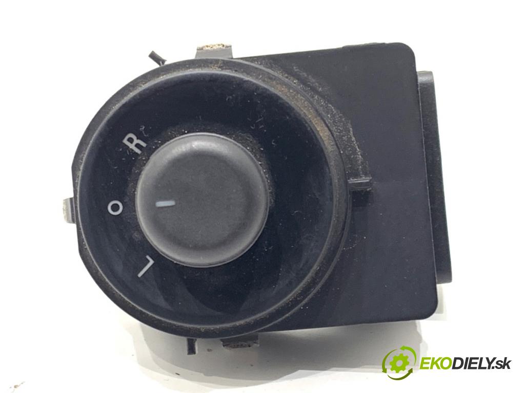 CHEVROLET CRUZE sedan 2013 91 kW 1.6 1598 Prepínač nastavenia spätných zrkadiel 13272182 (Prepínacie páčky pod volantom)