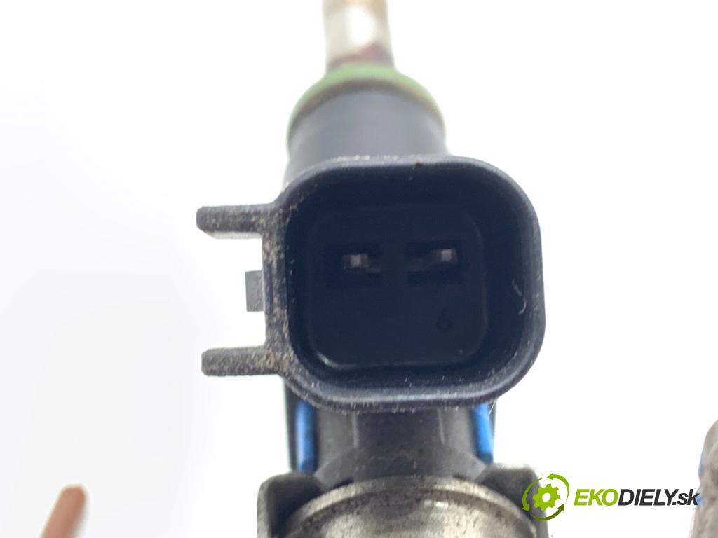 CHEVROLET CRUZE sedan 2013 91 kW 1.6 1598 Lišta vstrekovacia 55562599 (Vstrekovacia lišta)