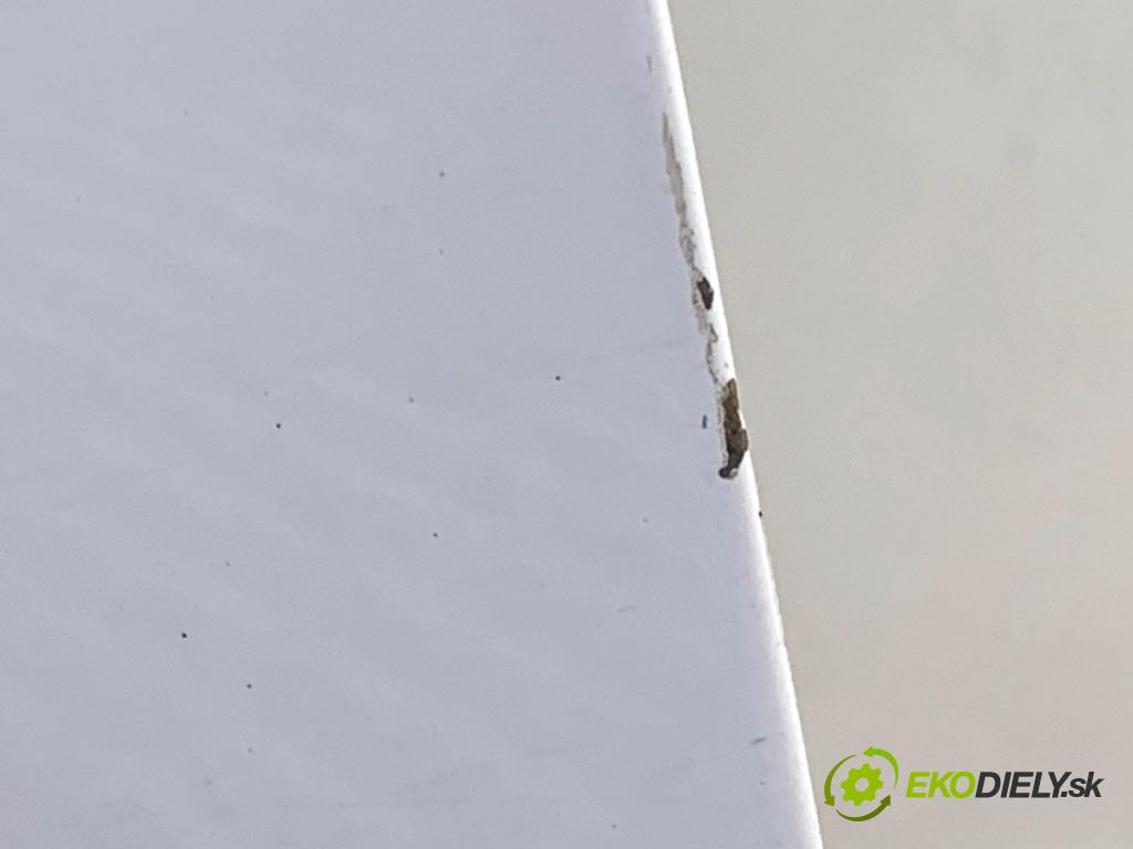 CHEVROLET CRUZE sedan 2013 91 kW 1.6 1598 dveře pravý přední část GAZ