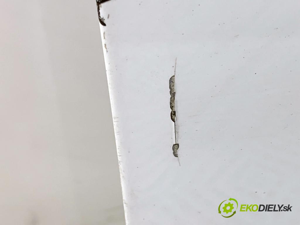 CHEVROLET CRUZE sedan 2013 91 kW 1.6 1598 dveře pravý přední část GAZ