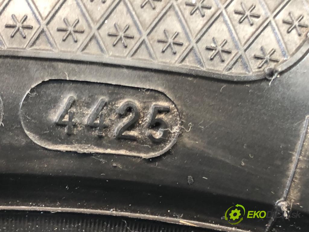 --- ---      PNEUMATIKA: zima 2X 225/50 17" KLEBER