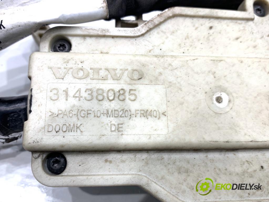 VOLVO S90 II sedan 2019 223 kW T8 Hybrid AWD 1969 HNÍZDO: NABÍJANIE: 31438085