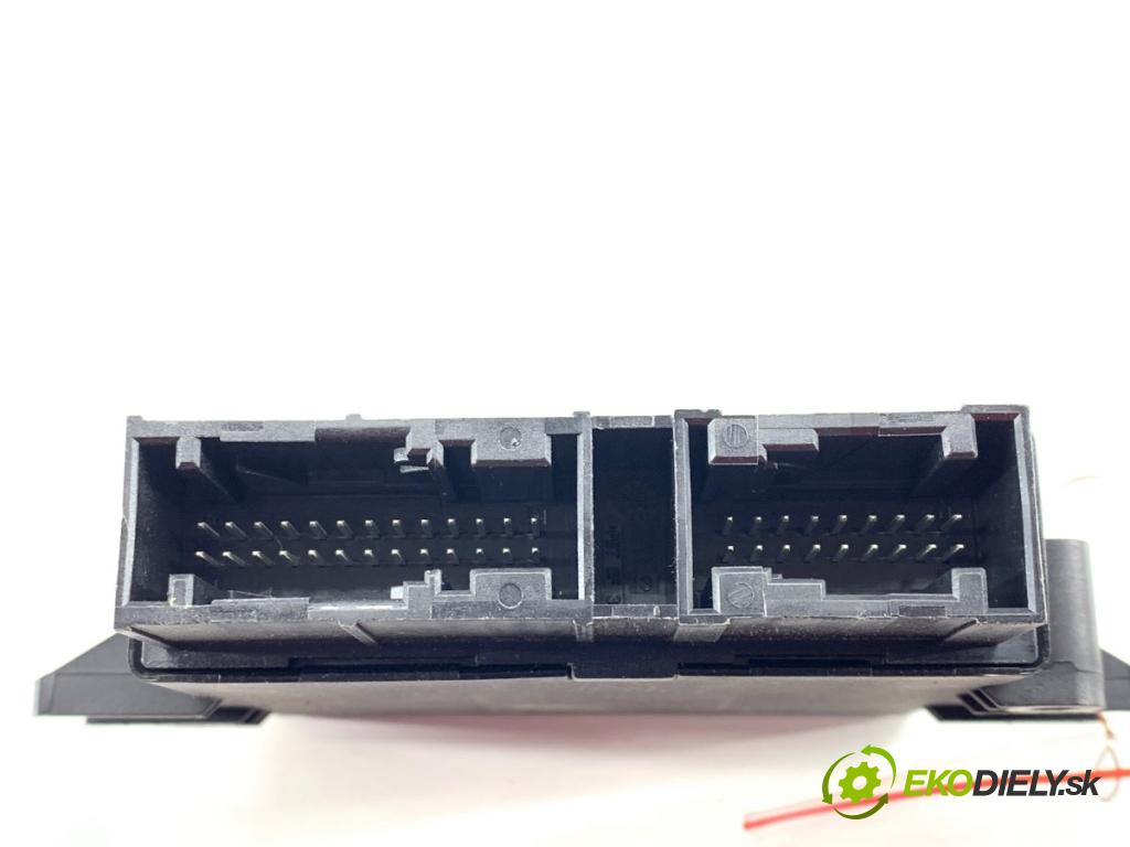 JAGUAR F-PACE SUV 2016 132 kW 2.0 TD4 AWD 1999 Modul PDC GX63-15C859-DJ (Riadiaca jednotka ostatné)