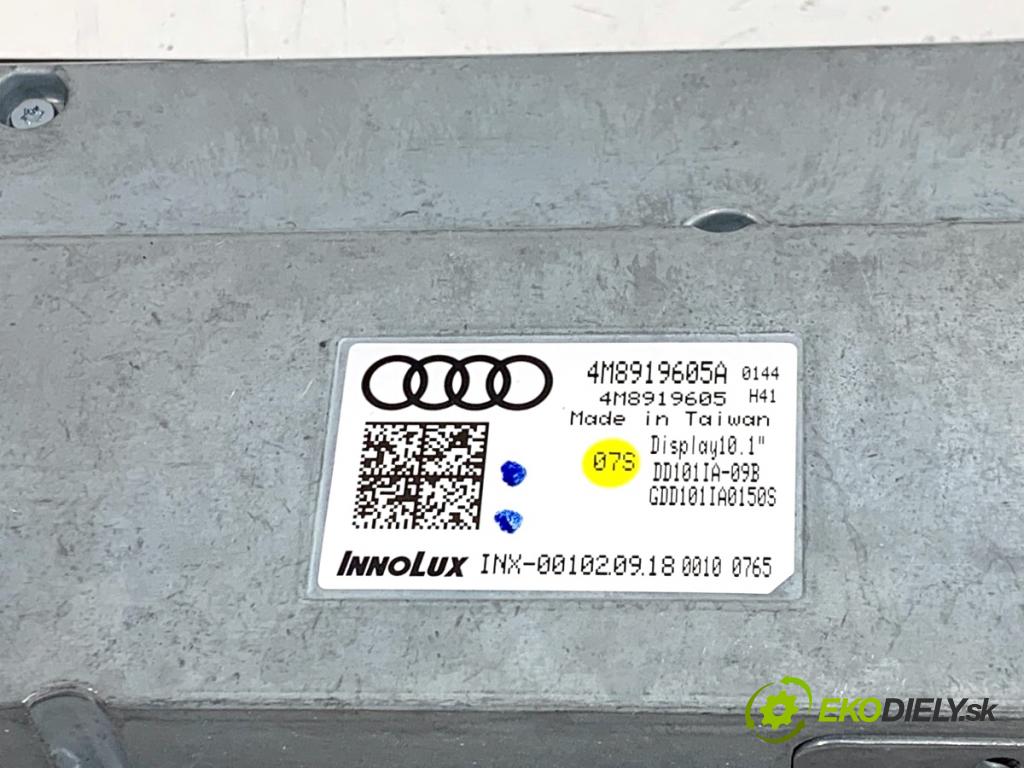 AUDI Q8 SUV 2018 210 kW 50 TDI Mild Hybrid quattro 2967 Dislpej 4M8919605A (Prístrojová doska)