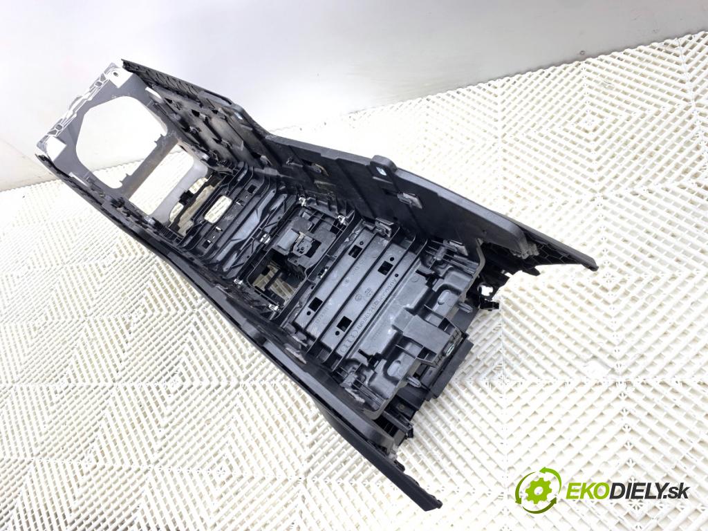 AUDI Q8 SUV 2018 210 kW 50 TDI Mild Hybrid quattro 2967 Tunel stredový  (Stredový tunel)