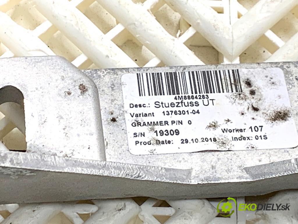 AUDI Q8 SUV 2018 210 kW 50 TDI Mild Hybrid quattro 2967 Tunel středový  (Středový tunel)