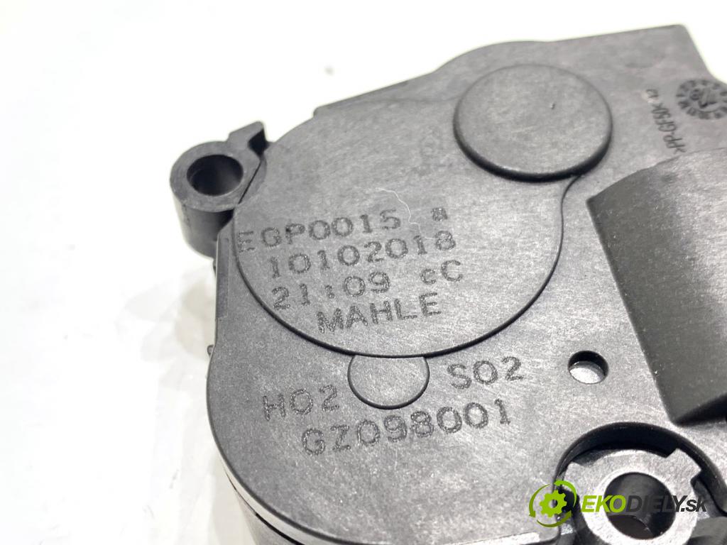 AUDI Q8 SUV 2018 210 kW 50 TDI Mild Hybrid quattro 2967 motor topení EGP0015
