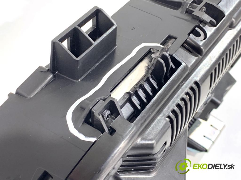 AUDI Q8 SUV 2018 210 kW 50 TDI Mild Hybrid quattro 2967 Prístrojovka VIRTUAL: 4K0920790C