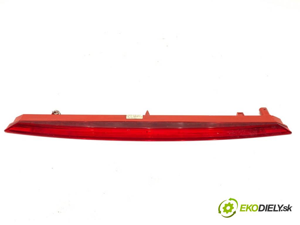 AUDI Q8 SUV 2018 210 kW 50 TDI Mild Hybrid quattro 2967 Svetlo brzdových svetiel 4M8945097