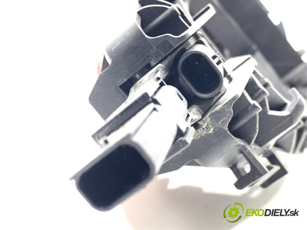 AUDI Q8 SUV 2018 210 kW 50 TDI Mild Hybrid quattro 2967 Kľučka vonkajšia pravy predný