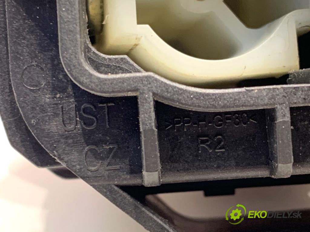 AUDI Q8 SUV 2018 210 kW 50 TDI Mild Hybrid quattro 2967 Kľučka vonkajšia pravy predný